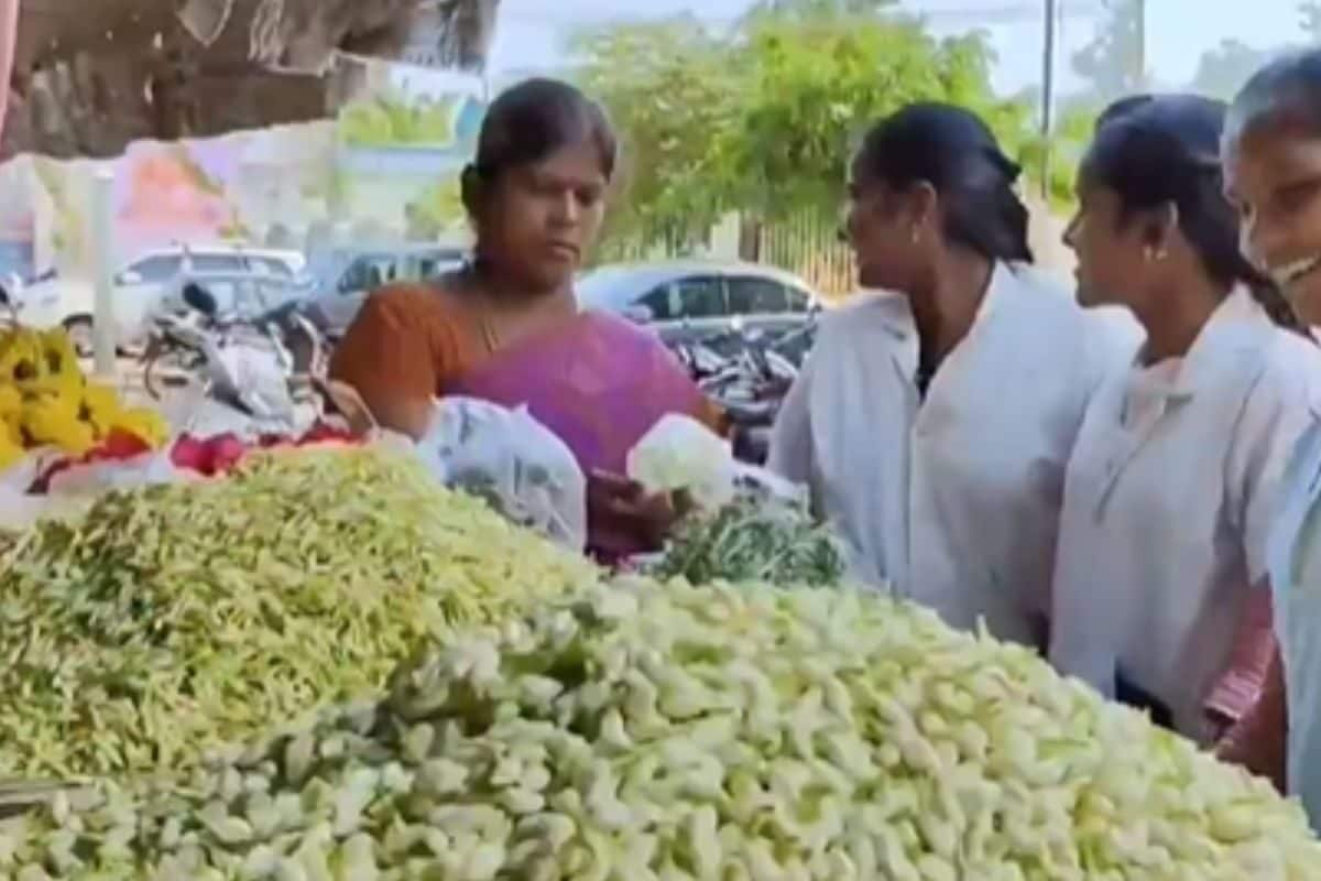 In Tamil Nadu’s Viluppuram, Flower Farmers Prosper Despite Kanakambaram Shortage