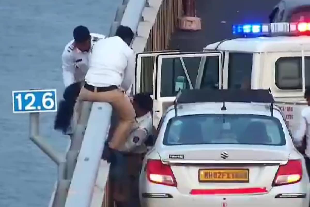 Mumbai Woman Tries To End Life By Jumping Off Atal Setu, Saved By His Cab Driver, Cops In Dramatic Rescue | Video