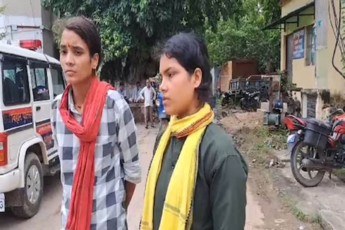 Bihar Women, Who Met Through ‘Wrong Number’, Eloped to Get Married; Forcefully Returned to Their Husbands