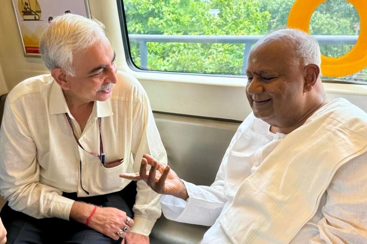 Former PM HD Devegowda Takes Ride In Delhi Metro: ‘Wish Fulfilled Today’ | Watch