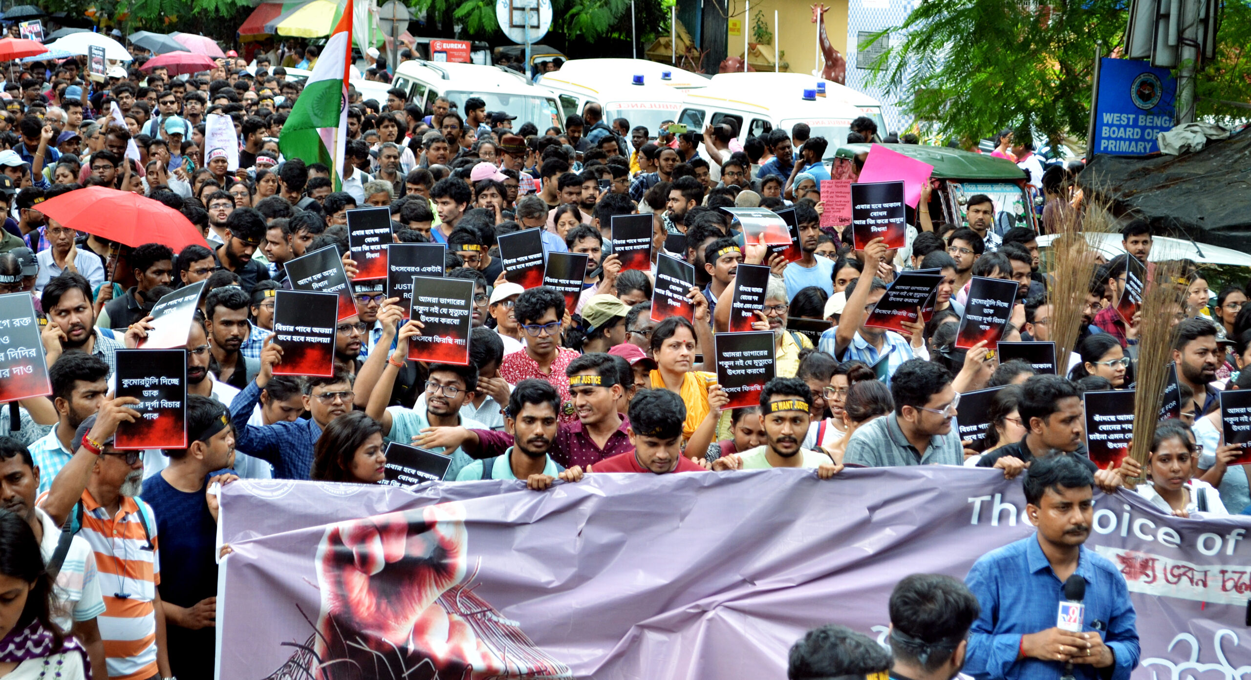 Mamata Banerjee, Protesting Doctors Finally Meet To End Impasse