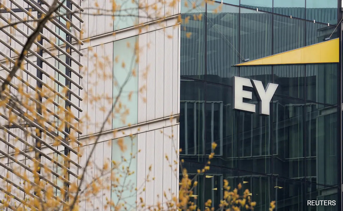 EY Office Whose Employee Died Has No Permit That Regulates Work Hours