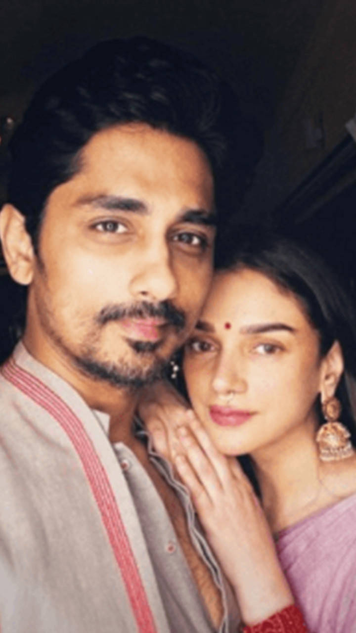 Aditi Rao Hydari and Siddharthâs Adorable Selfie Moments