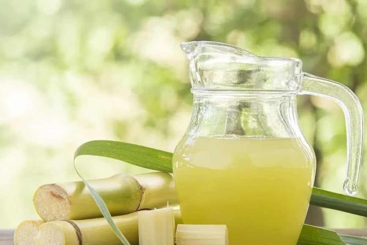 UP: Juice Vendor, Juvenile Held For Mixing Urine In Customer’s Drinks