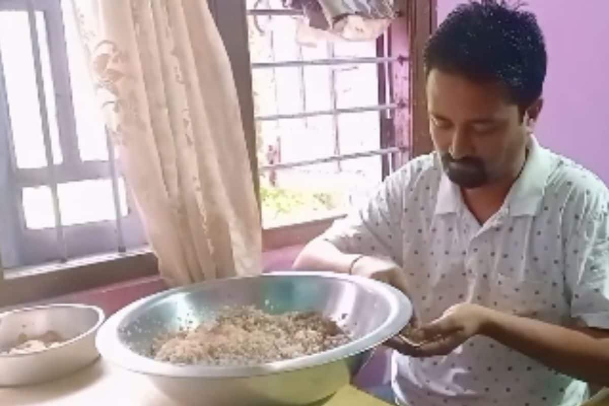 In Assam’s Haleswar, This Mother-son Duo’s Momo Stall Is A Favourite