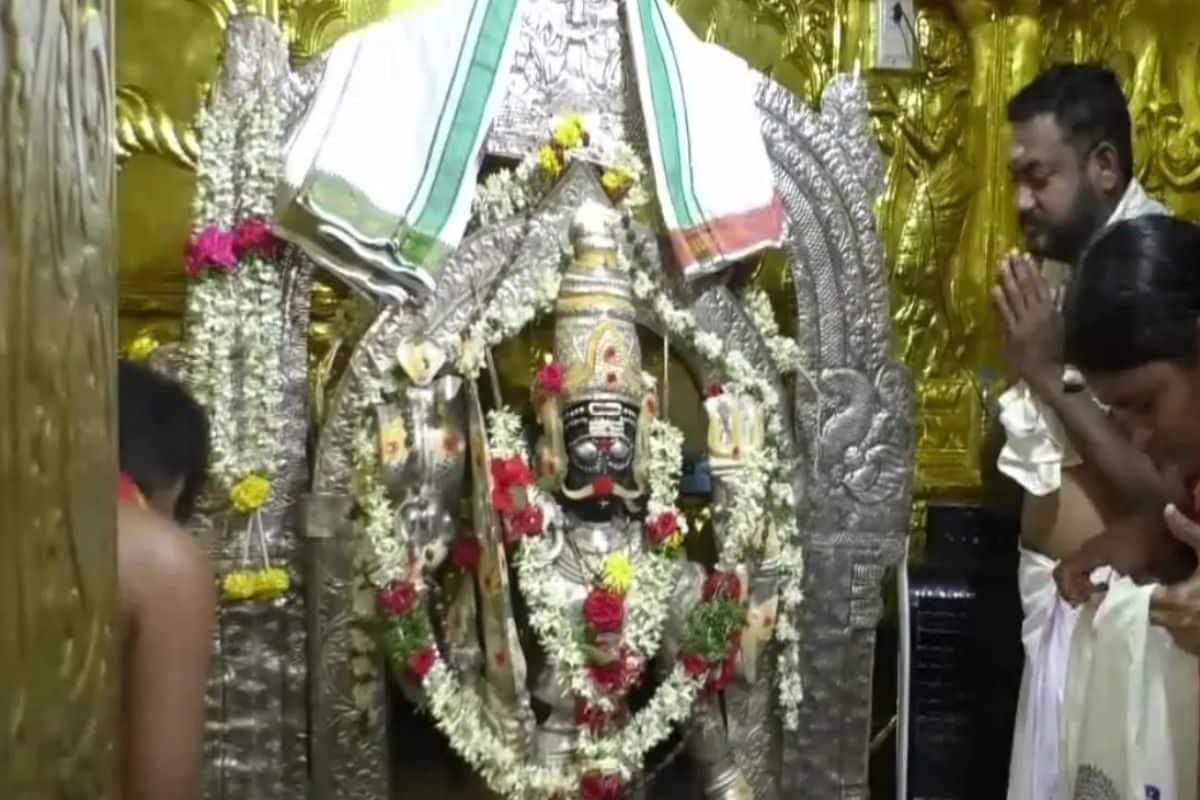 At This 100 Year-old Temple In Telangana’s Kothakonda, Devotees Offer Pumpkin