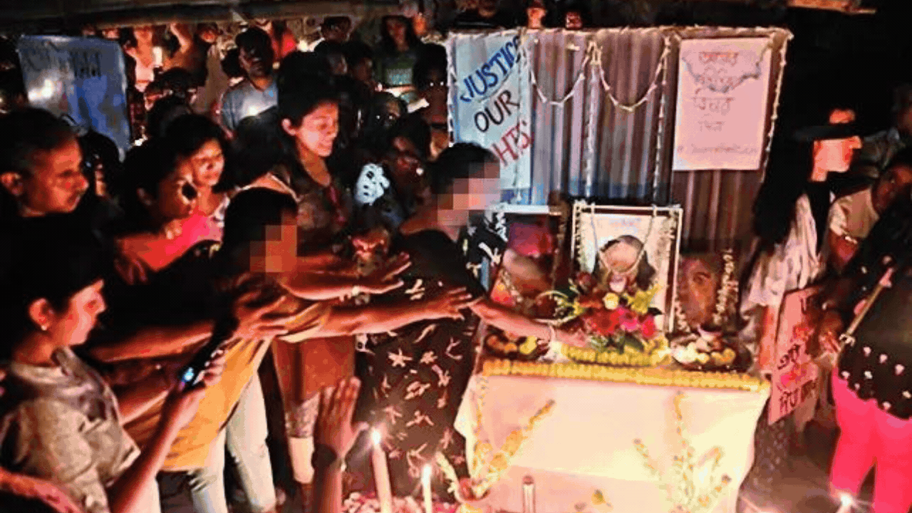 ‘I wish culprits lose sleep like …’: RG Kar doc’s parents join protesters, walk hand-in-hand