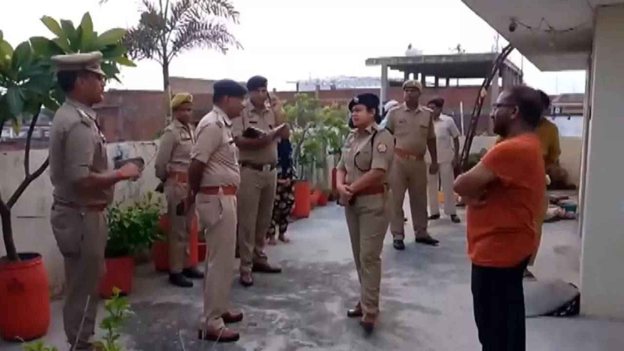 Body of minor domestic help found hanging at Samajwadi Party MLA’s house