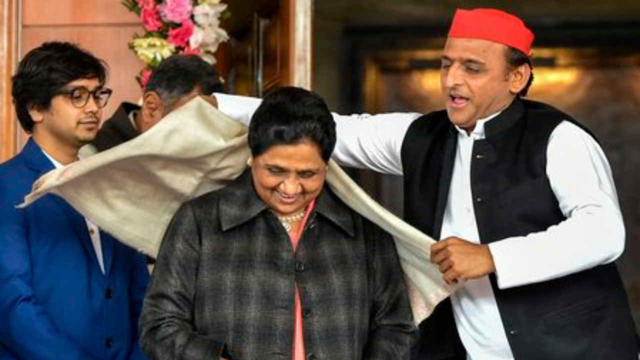 ‘Stopped taking calls’: Mayawati & Akhilesh blame each other for BSP-SP split