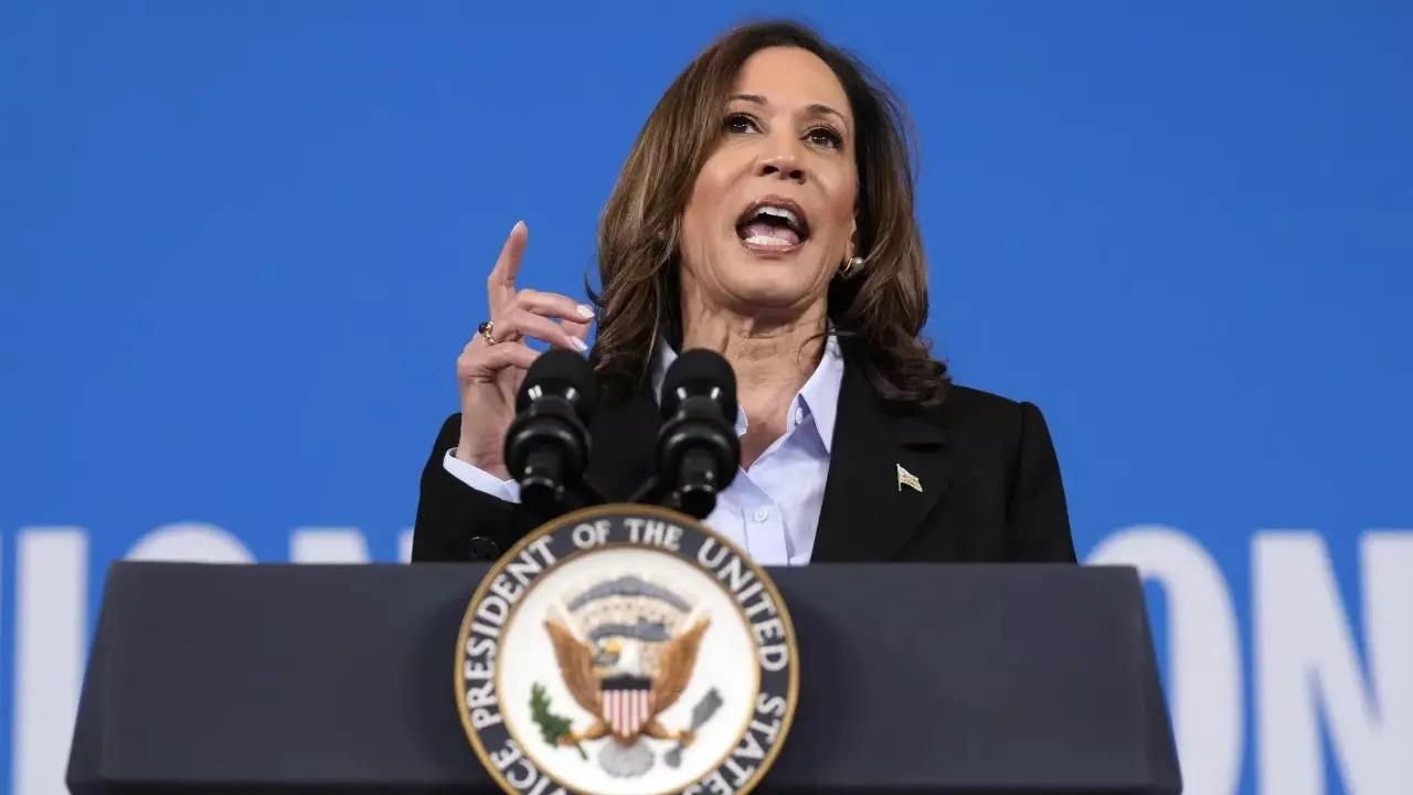 Despite debate win, Kamala Harris makes no dent in battleground states