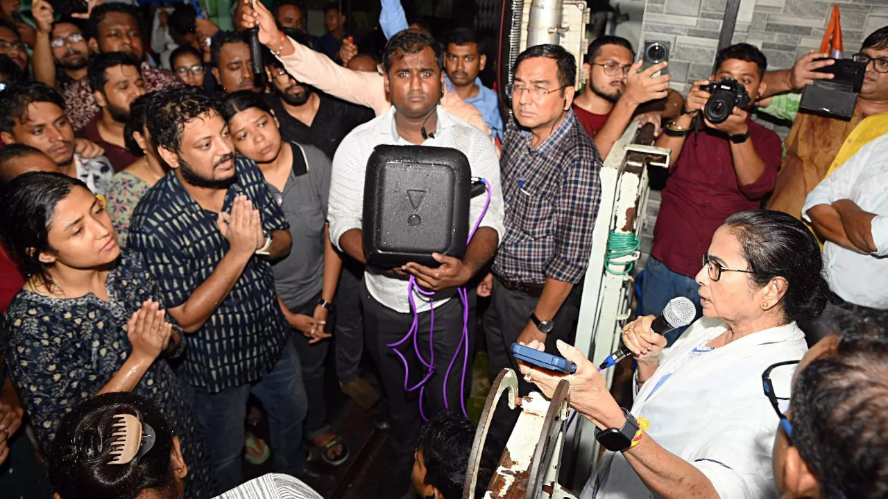 Mamata’s olive branch to doctors fails to end RG Kar impasse – Top developments