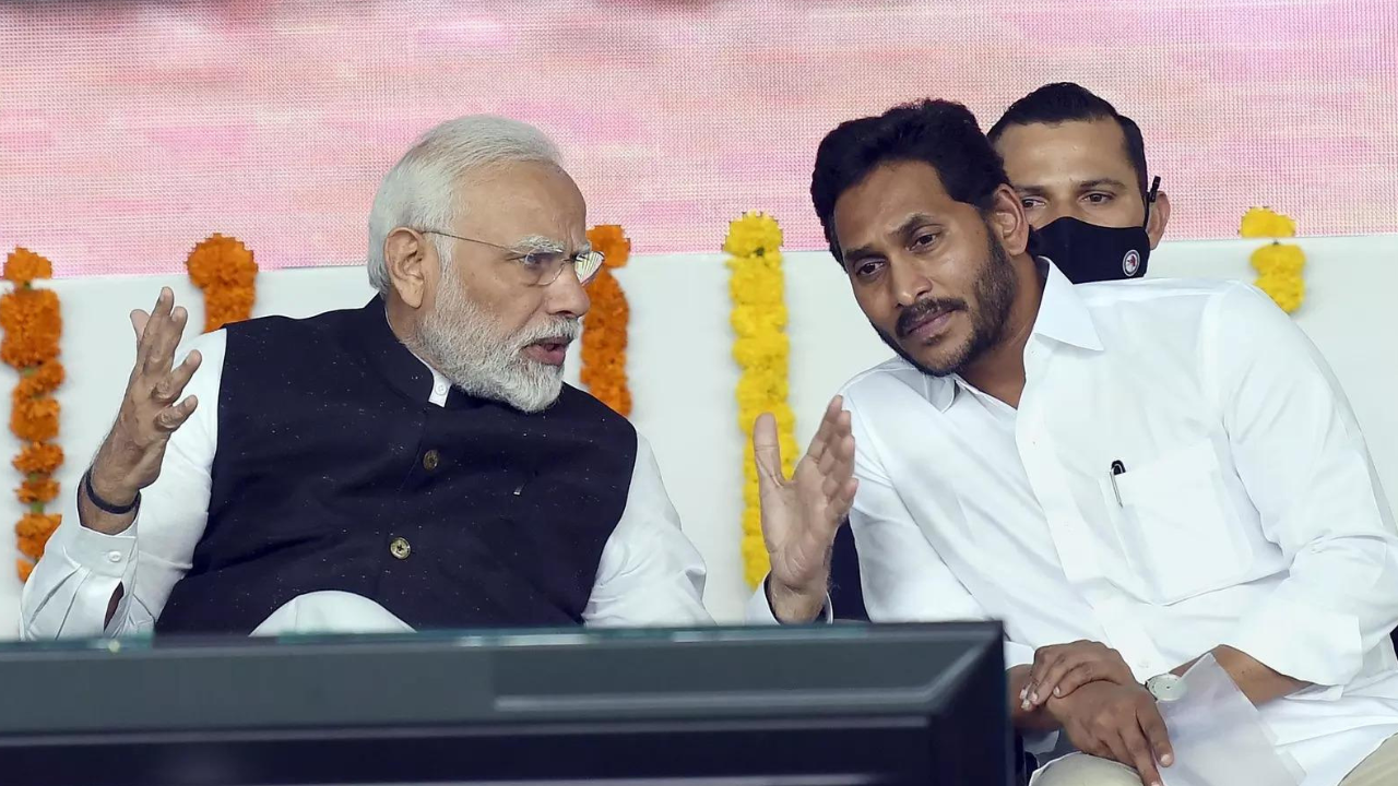 ‘Naidu a pathological liar’: Jagan Reddy writes to PM on laddu row
