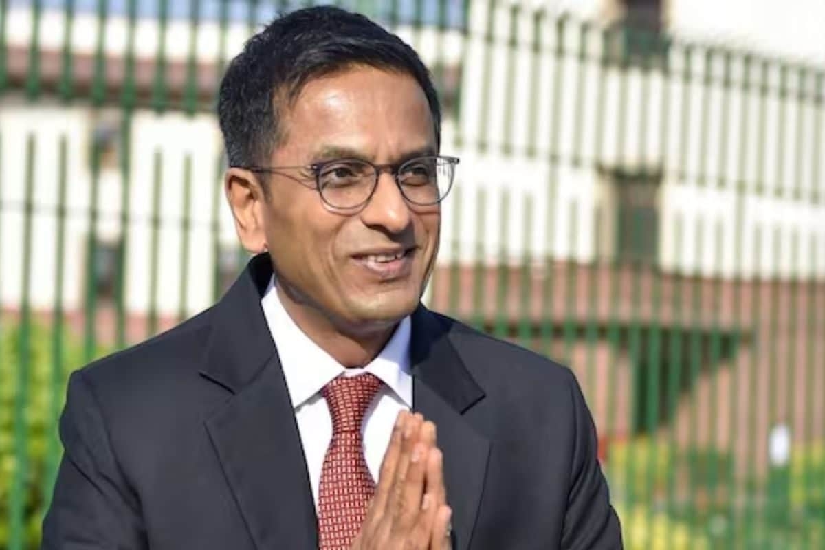 SC Chief Justice DY Chandrachud Offers Prayers at Tirumala Temple