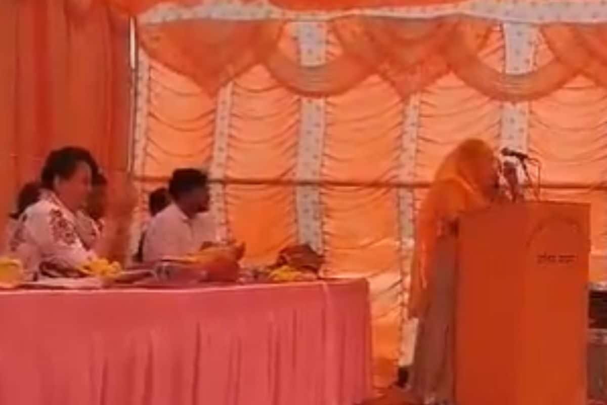 Sarpanch Speaks Fluent English In Front Of Bureaucrat Tina Dabi In Rajasthan’s Barmer | Watch