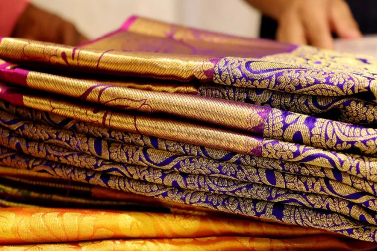 Alert Bengaluru Retailer Helps Cops Bust ‘Saree Chor’ Gang, Materials Worth Rs 17.5 Lakh Recovered