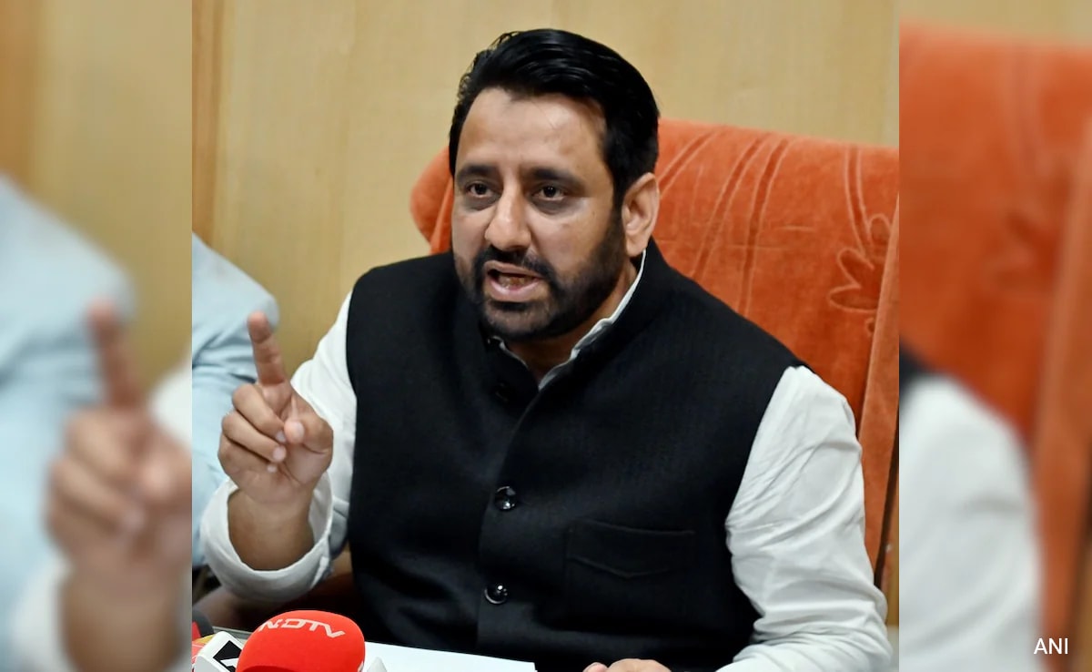 Probe Agency Team At AAP MLA’s Home, He Says It Plans To Arrest Him