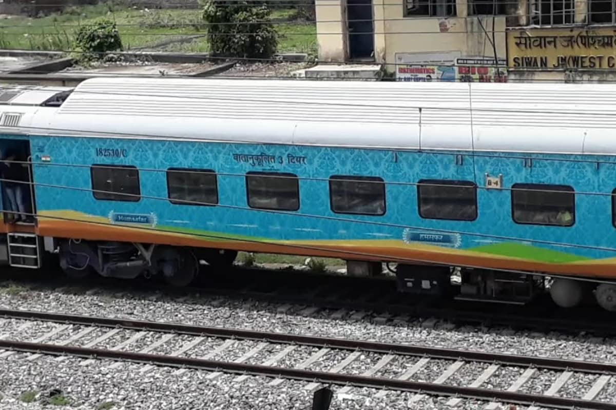 Railway Employee Accused Of Molesting Minor In Train, Angry Passengers Beat Him To Death In UP