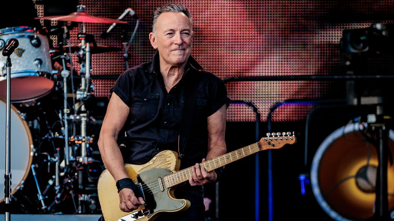 Bruce Springsteen Supports Kamala Harris With Georgia Rally Performance; Warns US About ‘American Tyrant’ Donald Trump