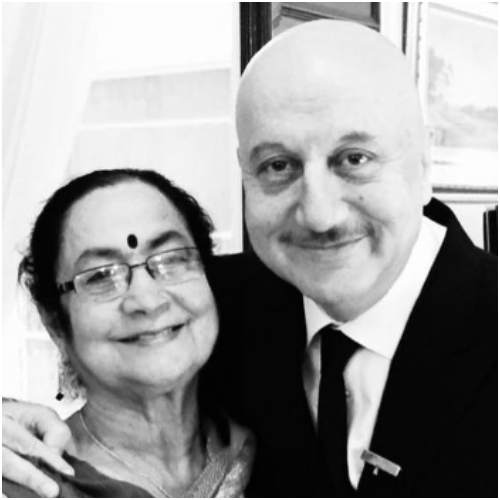 Meet actor who got bitten by acting bug in 9th grade, stole Rs 100 from mom for course, slept at railway stations and played Shah Rukh Khan’s father