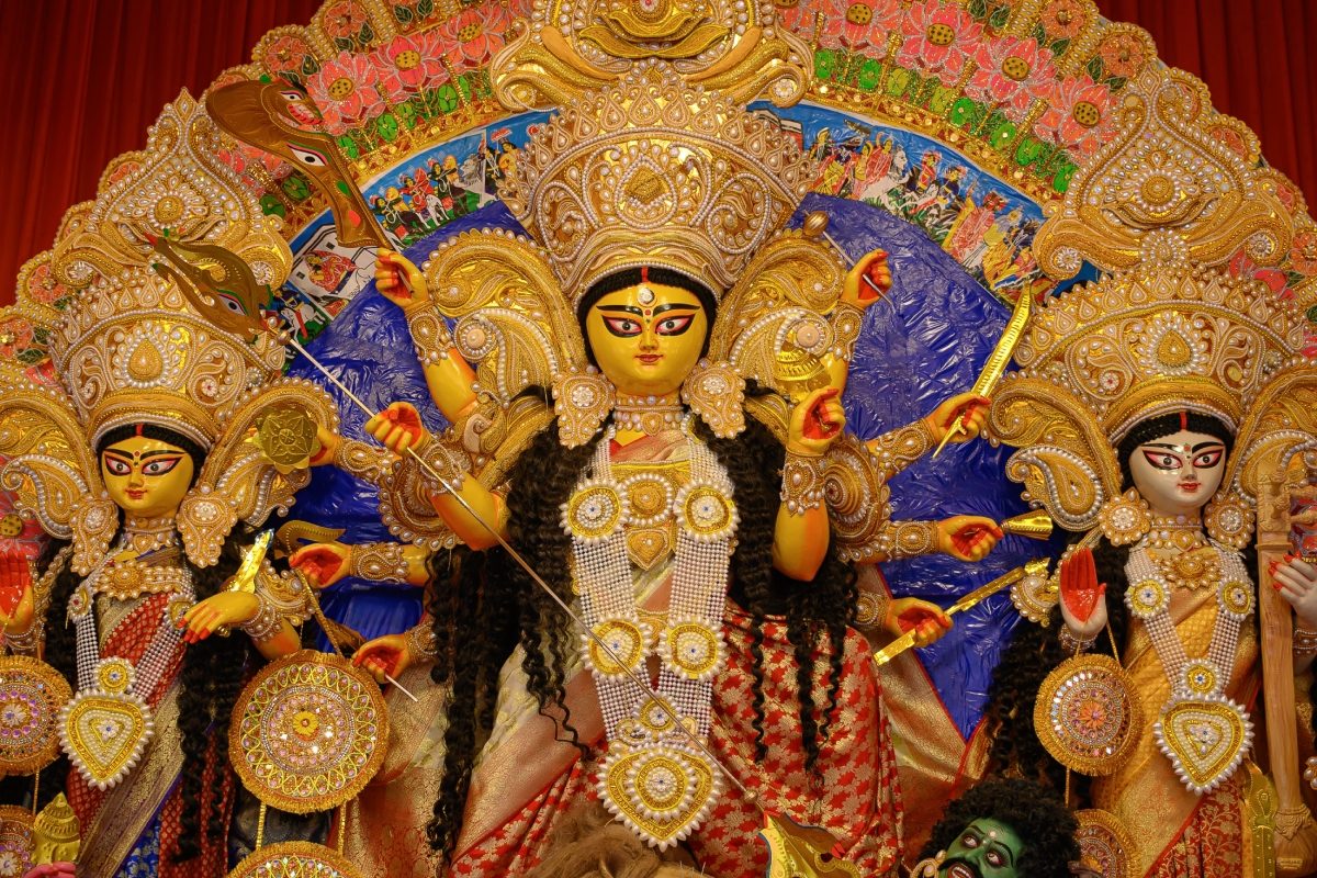Aaj Ka Panchang, October 11, 2024: Durga Ashtami Tithi, Vrat, and Shubh, Ashubh Muhurat