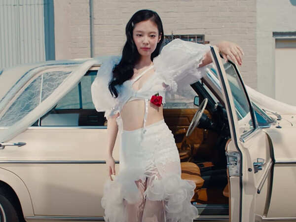 Watch: BLACKPINKs Jennie drops sultry new solo Mantra