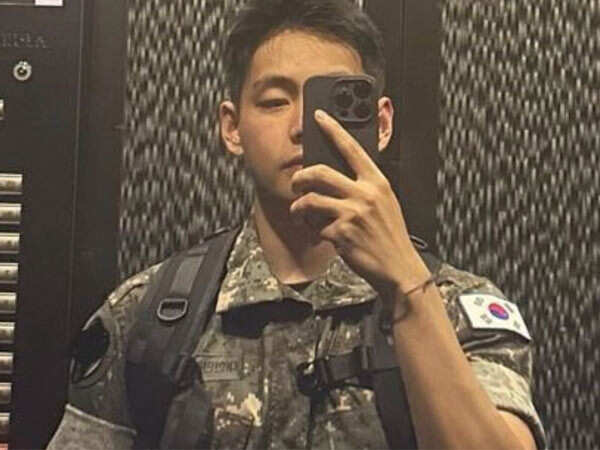 Watch: BTSâ V attends orchestra with his military friends