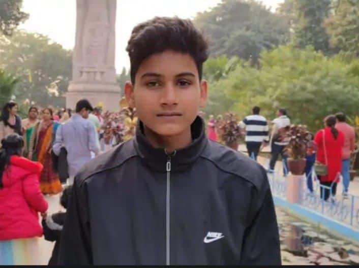 Teen’s Head Chopped Off In UP, Grieving Mother Sits With It In Lap For Hours