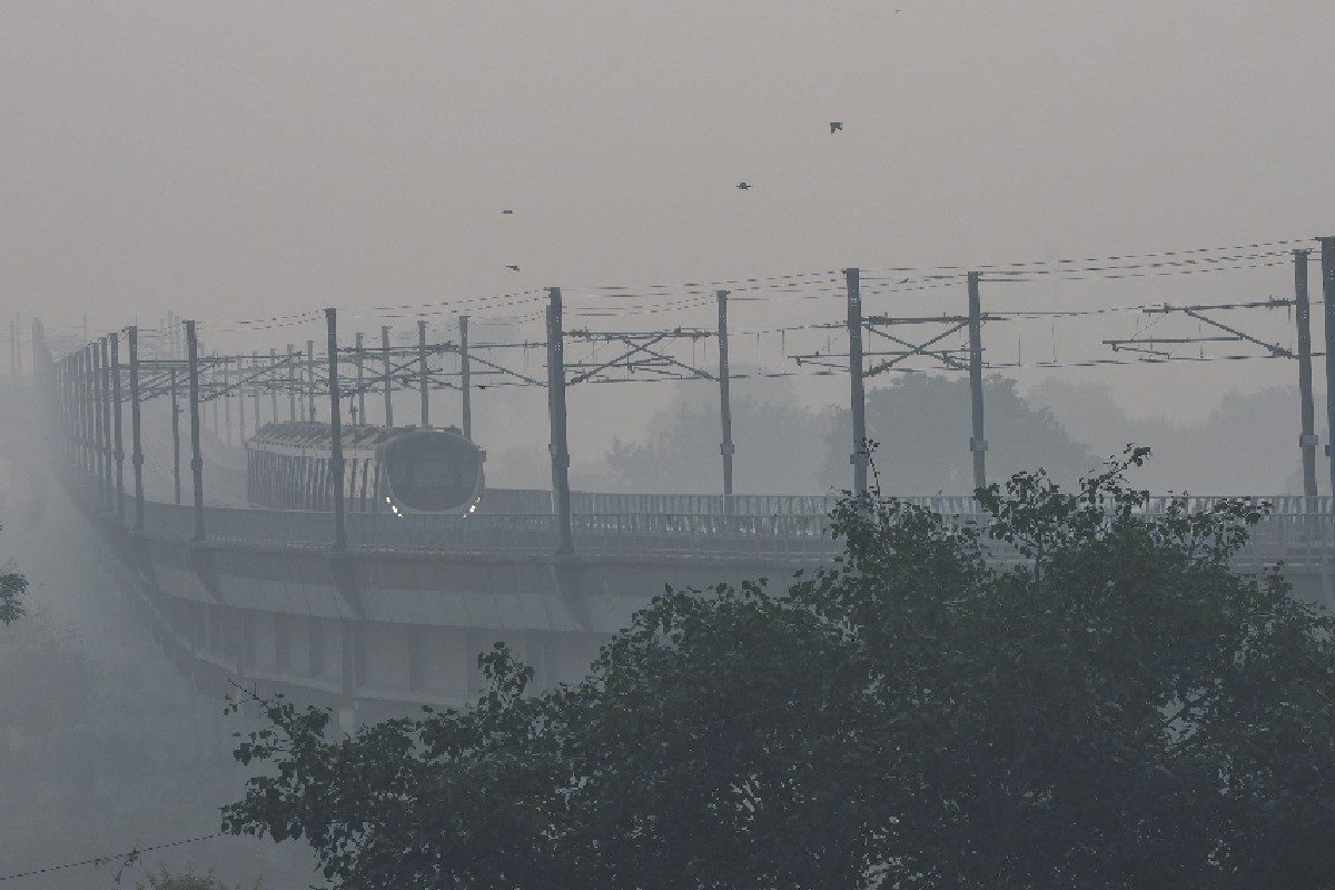 Favourable Winds Help Delhi Breathe Easy, AQI Levels Improve To ‘Poor’ Category