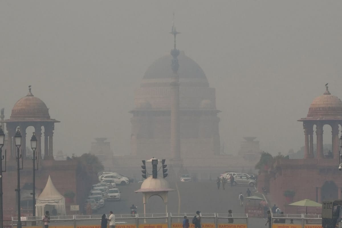 MCD Launches C&D Waste Removal Drive in Delhi to Tackle Winter Pollution