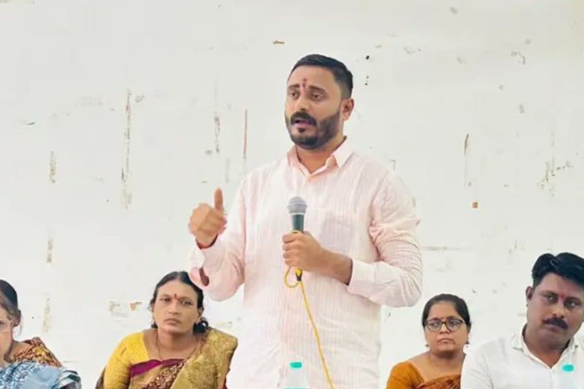 Beautiful Girls Prefer Jobholders, Not Farmers’ Sons—Maharashtra MLA Faces Backlash Over Controversial Remarks