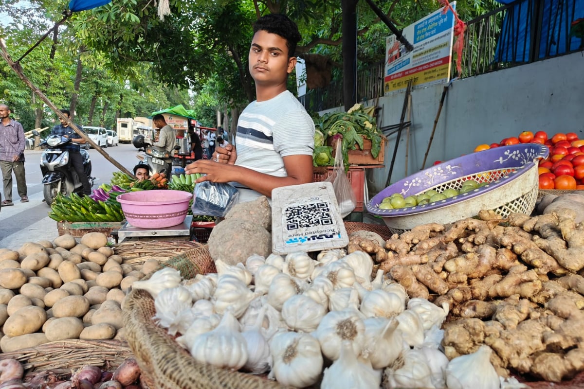 ‘Chinese Garlic Being Sold Despite Ban’: FSDA Officials Spring Into Action As UP’s PIL Man Files Petition