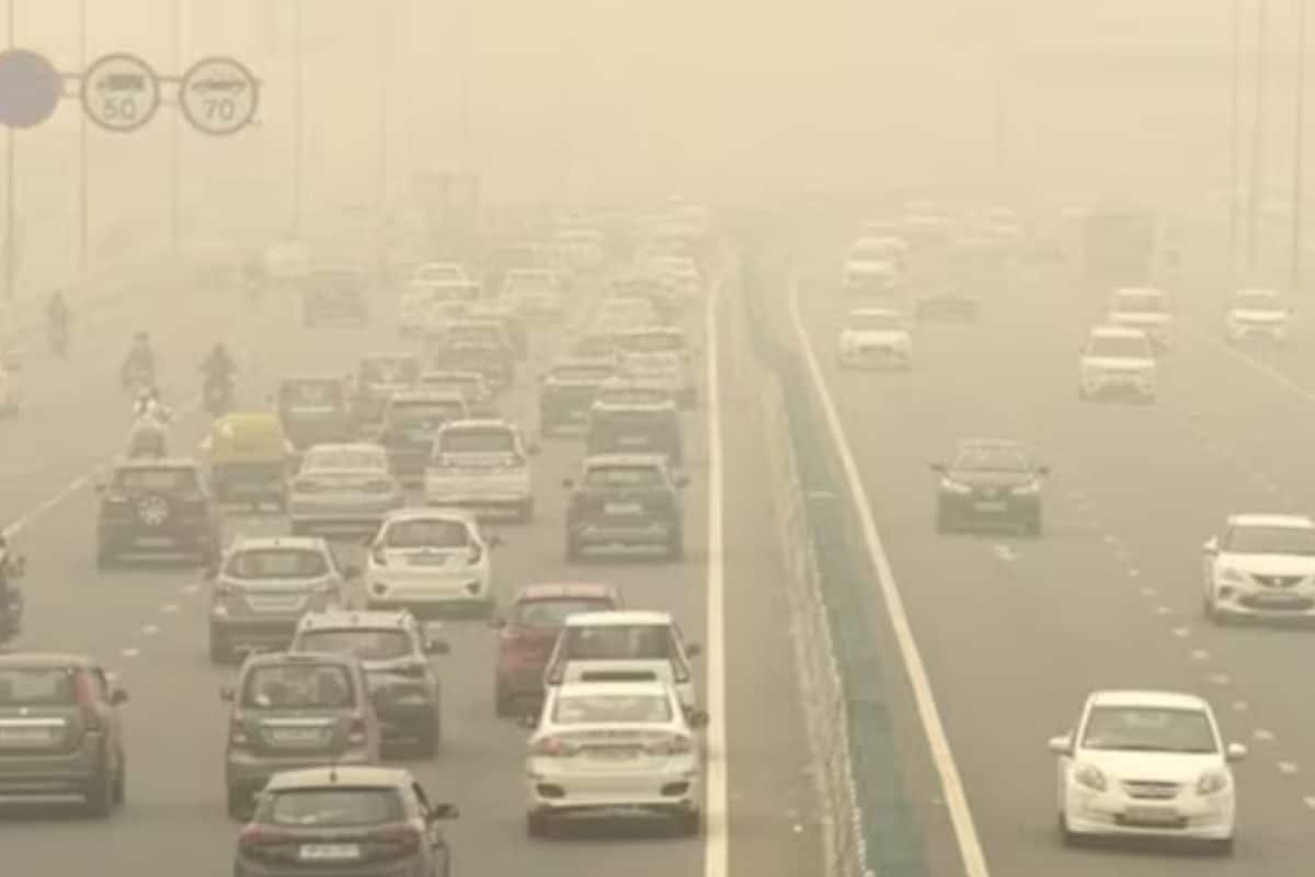 Delhi Air Quality Slips Into ‘Severe’ Category Ahead Of Diwali, AQI Crosses 400 At Anand Vihar Amid Thick Fog