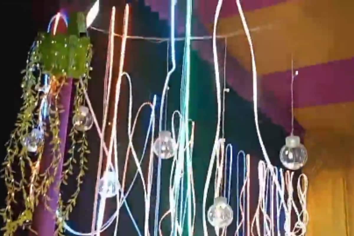 Neon, Tara, Bubble, Chhota DJ Lights: Dhanbad Market Shines With Diwali’s Trendiest Decor