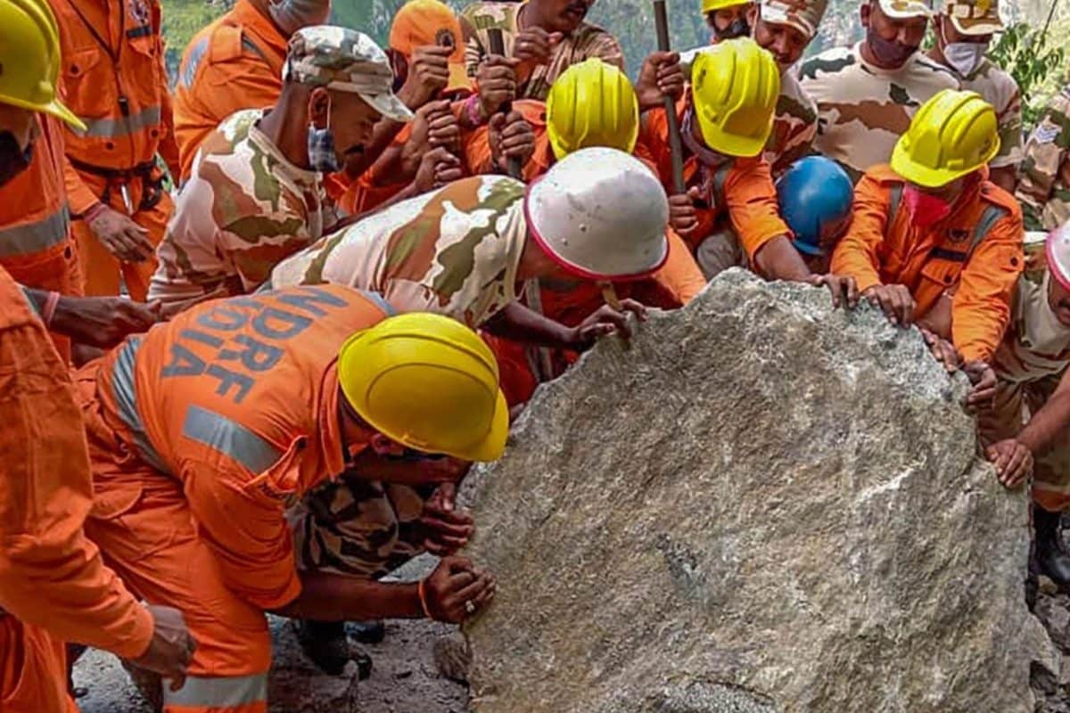 Five Labourers Killed After Soil Caves In at Construction Site in Gujarat’s Mehsana