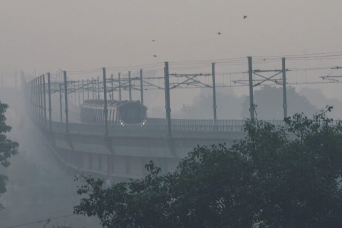 Delhi Metro To Make 40 Extra Trips Daily, More Public Buses To Ply, Says Minister As Air Quality Dips