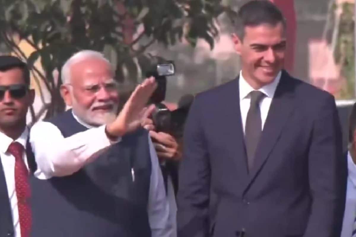 PM Modi, Spanish Counterpart Hold Roadshow In Gujarat’s Vadodara, To Unveil TATA Aircraft Complex
