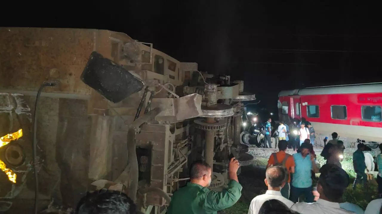 Train collision: ‘Switch to loop line may have caused crash’; rly officials rush to scene