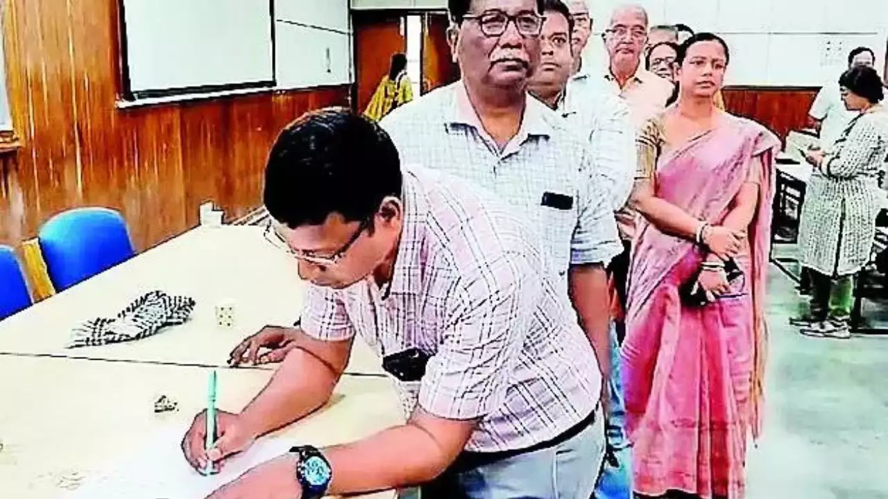 ‘No legal value’: Bengal govt rejects mass resignation of docs amid RG Kar row