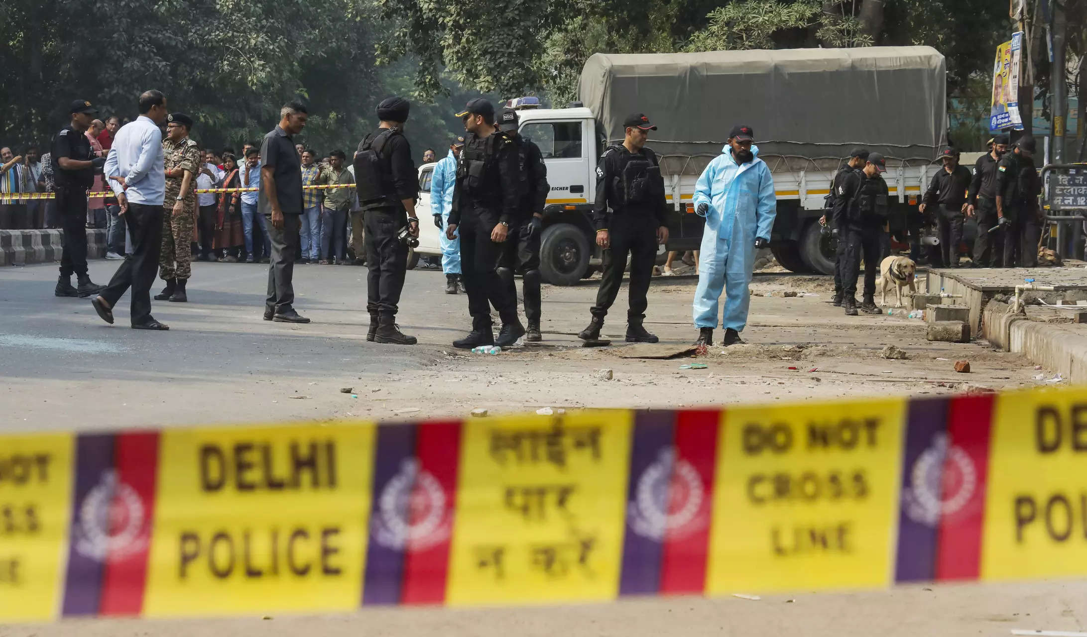 ‘Chemical-like smell, smoke everywhere’: Delhi locals in panic after blast