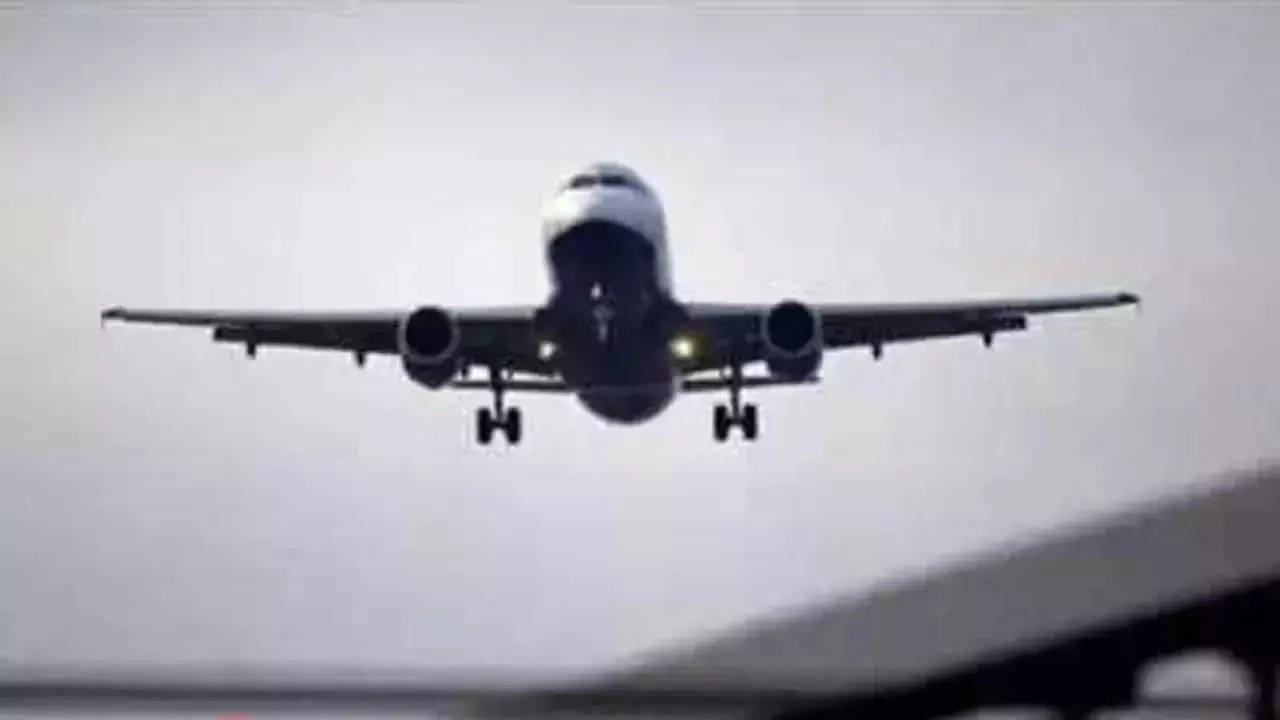 Mass bomb threats to over 80 flights again, mostly from same X account