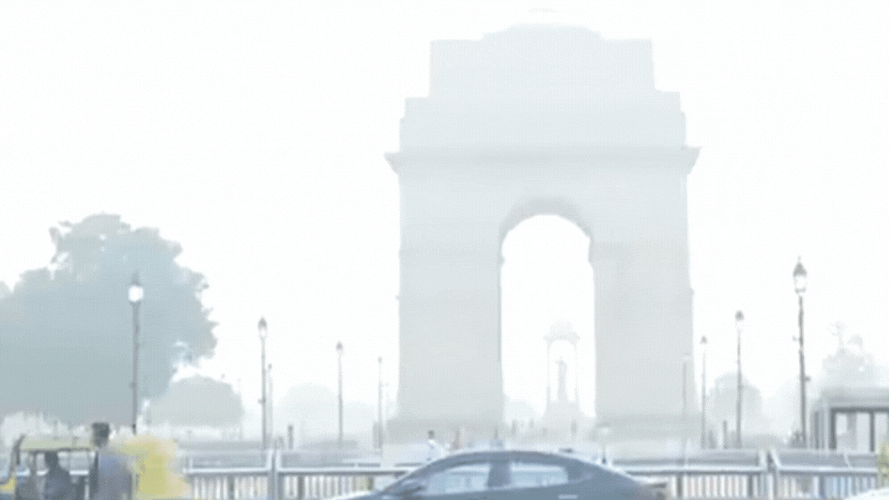 Delhi’s air still in very poor zone with AQI at 389; may turn severe