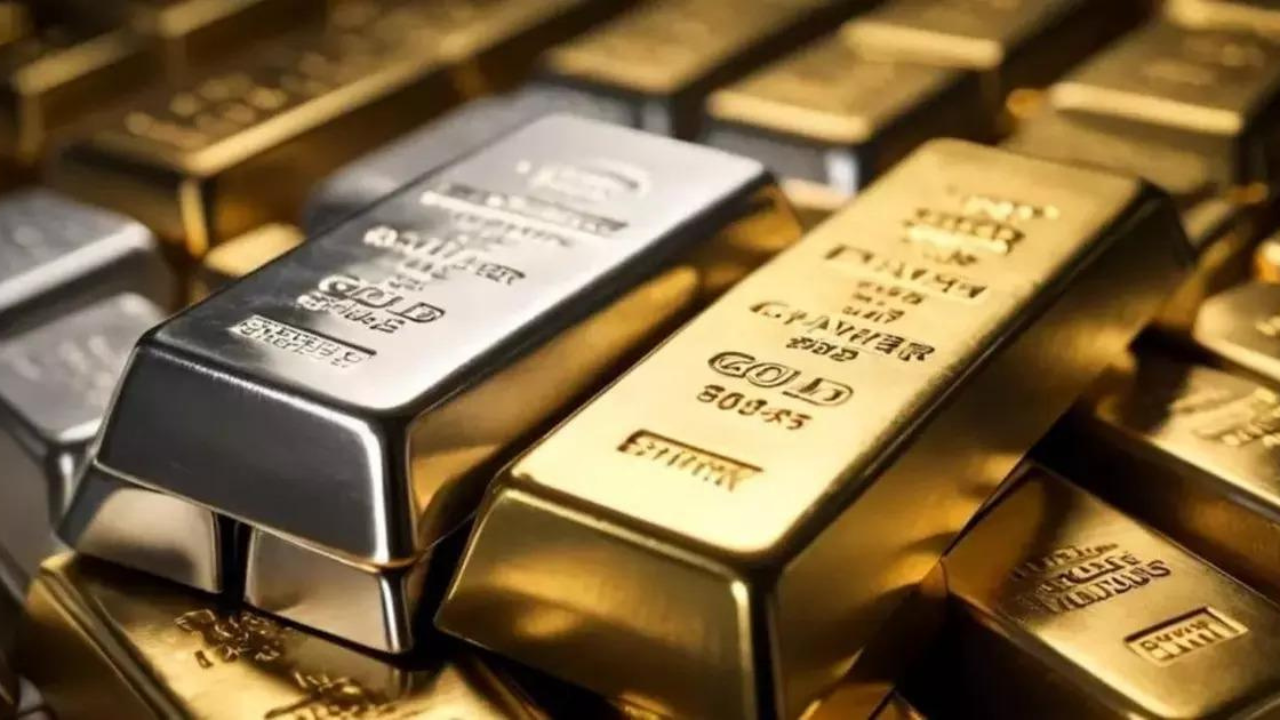 ‘Sales shot up 30-35%’: Silver outshines gold for first time in festive season