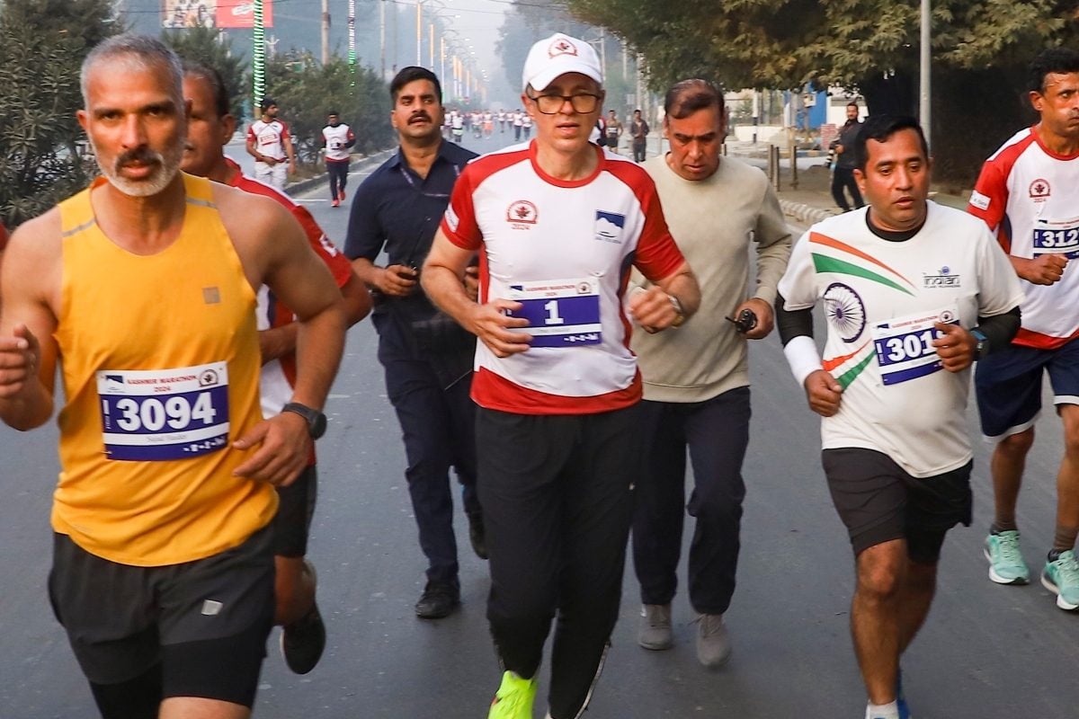 ‘So Damn Pleased’: J&K CM Omar Abdullah Flags Off Kashmir Marathon, Completes 21 KM Run