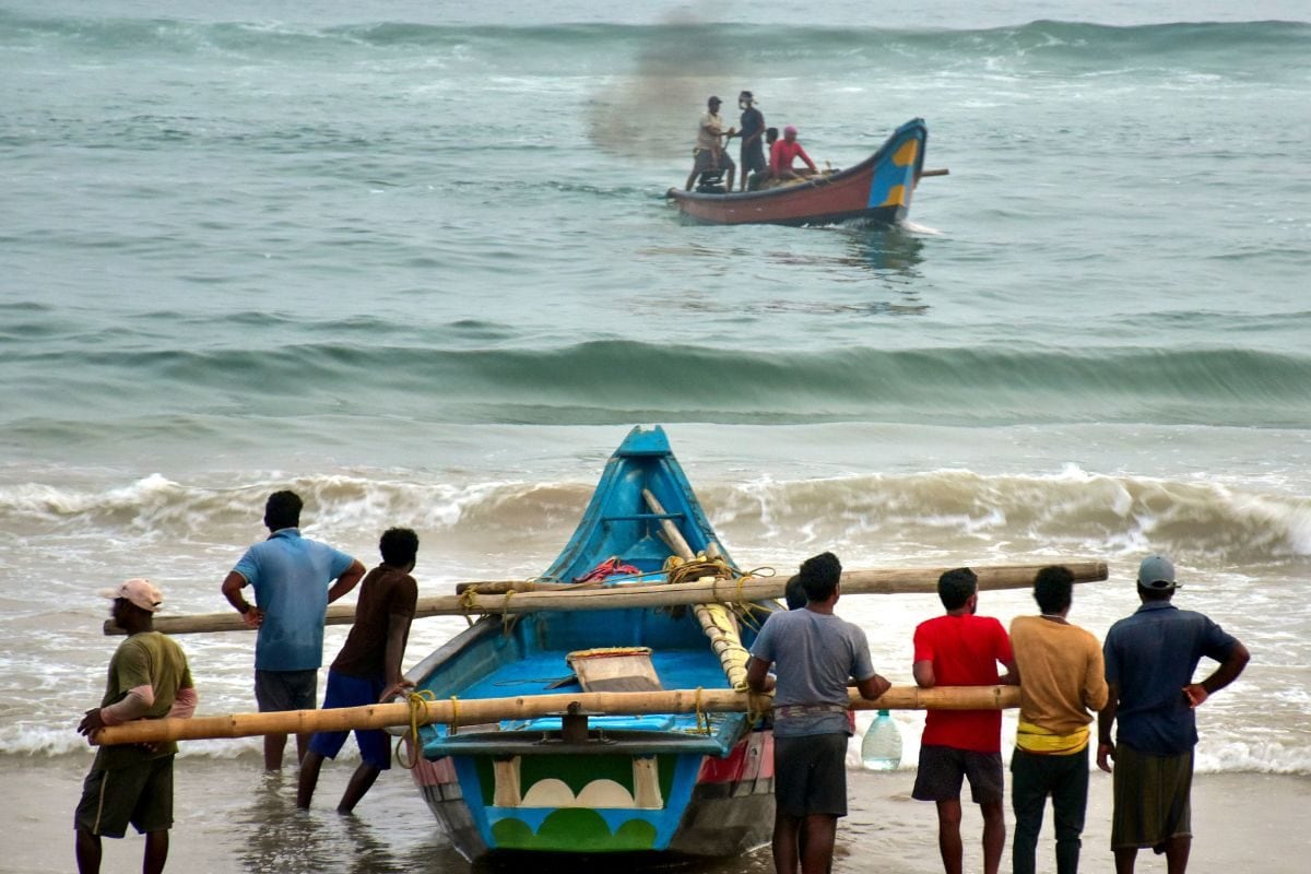 Cyclone ‘Dana’: 197 Trains Cancelled, Schools Shut In Several Districts Odisha, Bengal