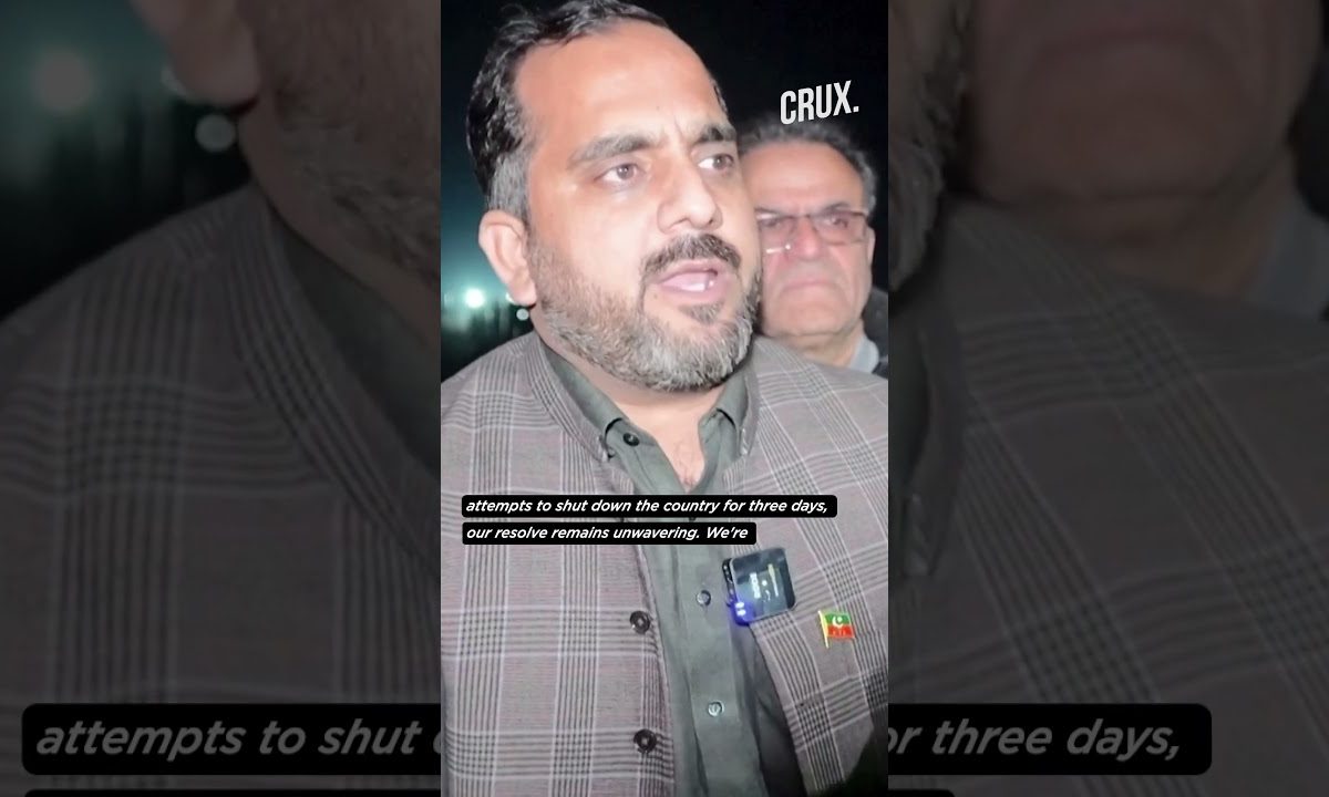 Pakistan Police Use Tear Gas on Protesters Demanding Imran Khan’s Release