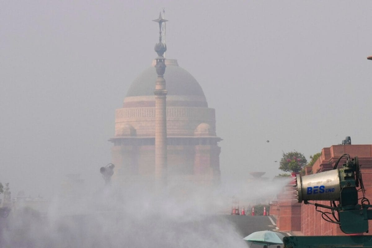 50% Delhi Govt Staffers To Work From Home As Air Quality Remains ‘Severe’
