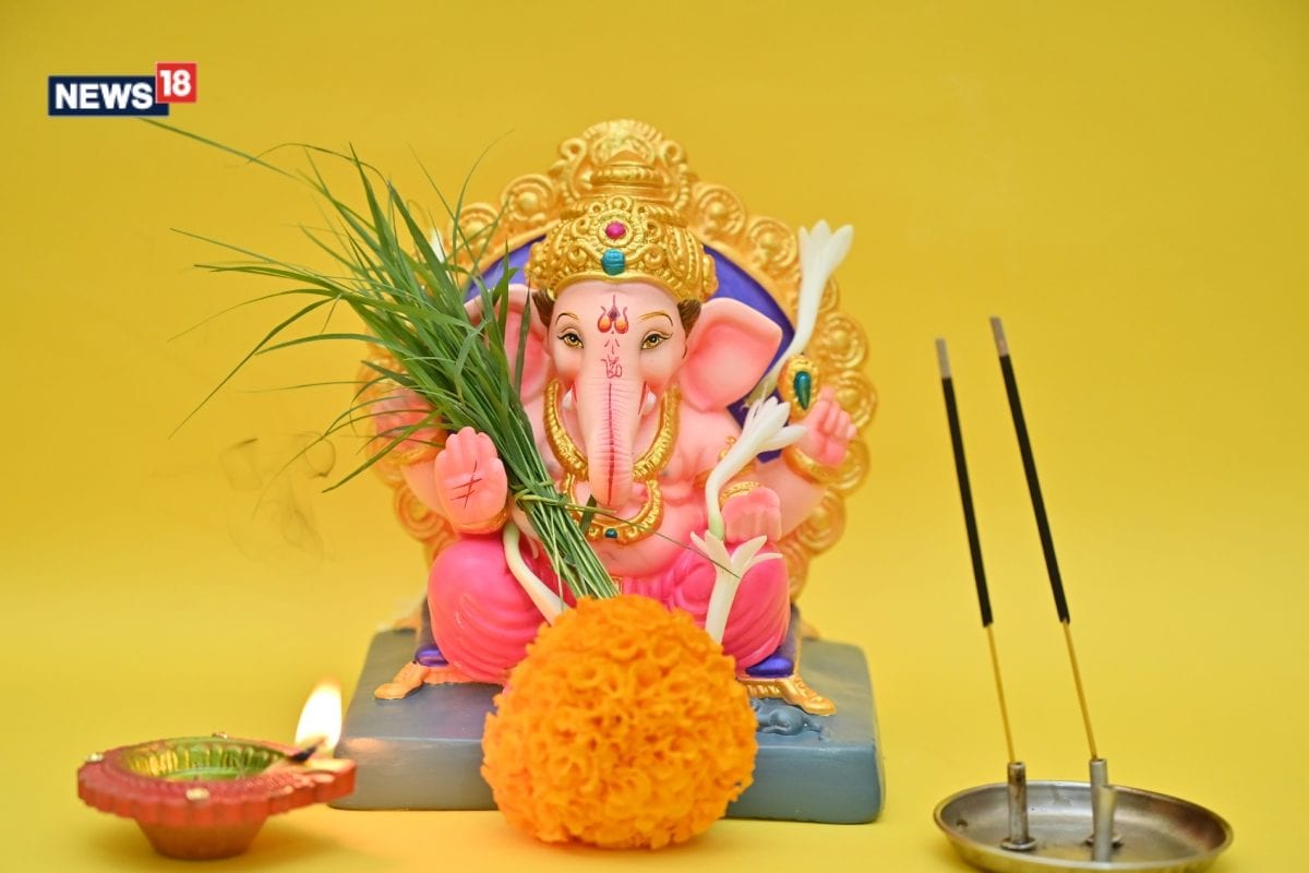 Aaj Ka Panchang, November 20, 2024: Tithi, Vrat, Shubh & Ashubh Muhurat