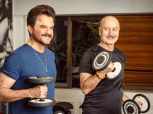 Anil Kapoor heaps praise on Anupam Kher ahead of Vijay 69