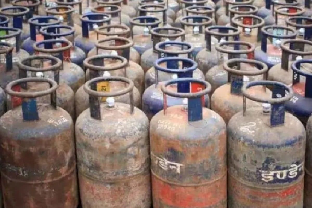 Rs 450 Subsidy On LPG Cylinder; Who Will Benefit?