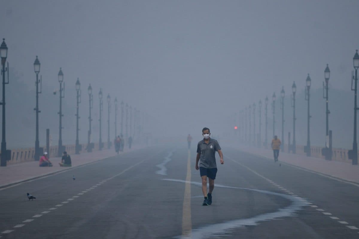 No Respite From Air Pollution In Delhi, AQI In Several Areas Inches Close To 450